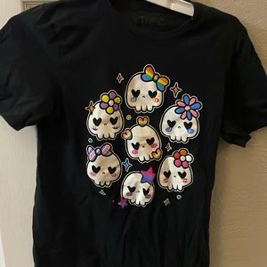 Black skull pride shirt